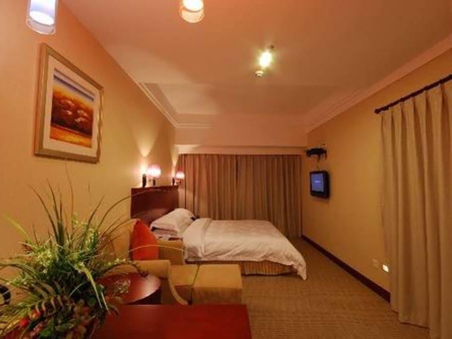 Starway Hotel Silver Zhuhai Exterior photo