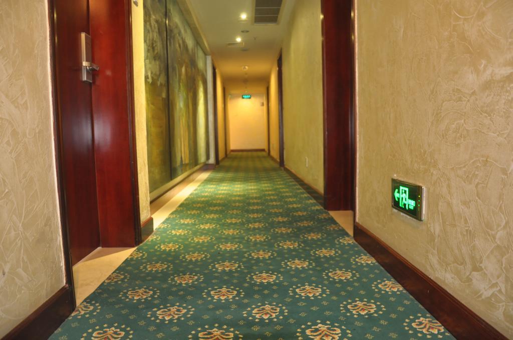 Starway Hotel Silver Zhuhai Exterior photo