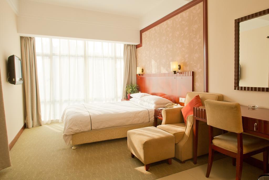 Starway Hotel Silver Zhuhai Exterior photo